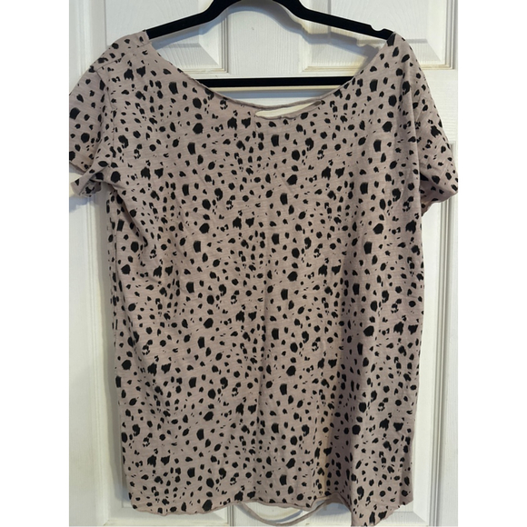Women's A Rare Bird Short Sleeve Tee S Beige Black Leopard Print - Picture 2 of 3